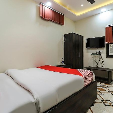 Oyo Hotel City Palace Kanpur Exteriör bild