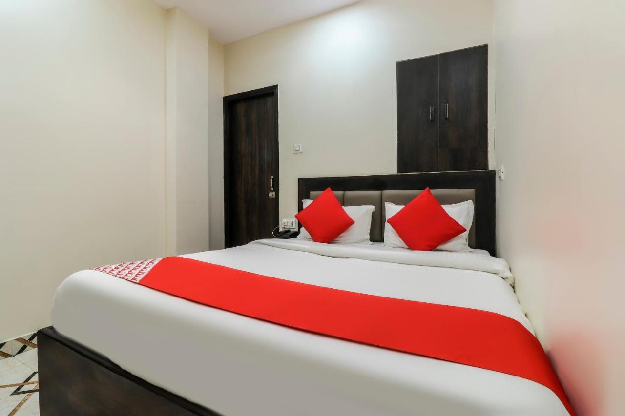 Oyo Hotel City Palace Kanpur Exteriör bild